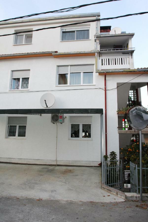 Apartment Raos Iva