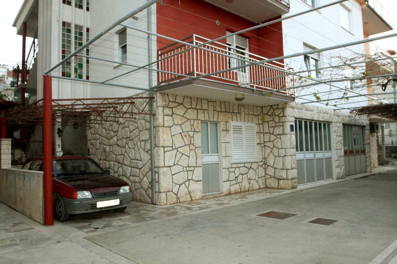 Apartment Raos Iva